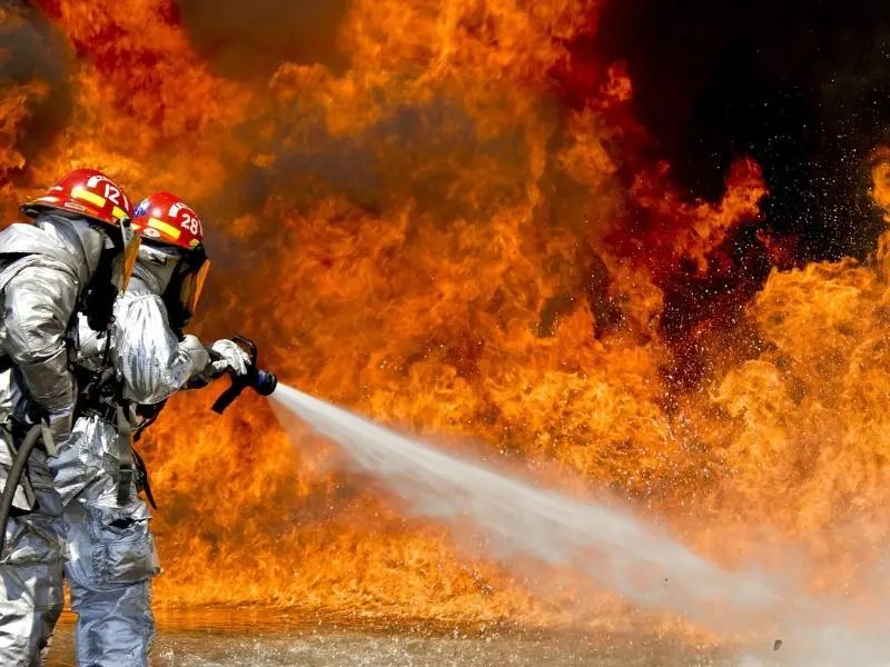 Inspecciones de seguridad contra incendios y seguridad humana